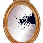 Κλασικός καθρέπτης Νο 253 με οβάλ χρυσαφί κορνίζα και διακοσμημένο επάνω τελείωμα