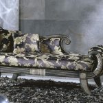 Κλασικό ανάκλινδρο FANNIE με χαμηλή πλάτη και καμπύλα διακοσμημένα μπράτσα