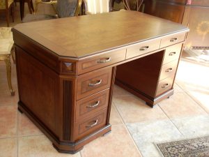 ΚΛΑΣΙΚΑ ΓΡΑΦΕΙΑ-ΚΛΑΣΙΚΑ ΕΠΙΠΛΑ ΑΡΖΟΥΜΑΝΙΔΗΣ