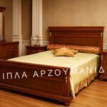 Κλασική Κρεβατοκάμαρα VIKTORIA με καφέ ορθογώνιο πλαίσιο, διακοσμημένα πάνελ, συρταριέρα και κομοδίνα.