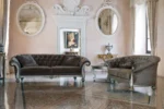 Κλασικό σαλόνι SILVER με καπιτονέ πλάτη, καμπύλα μπράτσα και ασημίχρωμο διακοσμημένο πλαίσιο