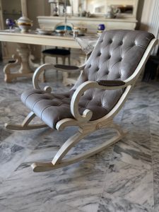 Νεοκλασικές και κλασικές πολυθρόνες