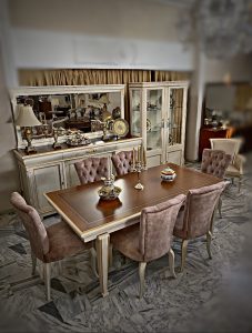 ΚΛΑΣΙΚΕΣ ΤΡΑΠΕΖΑΡΙΕΣ-ΚΛΑΣΙΚΑ ΕΠΙΠΛΑ ΑΡΖΟΥΜΑΝΙΔΗΣ