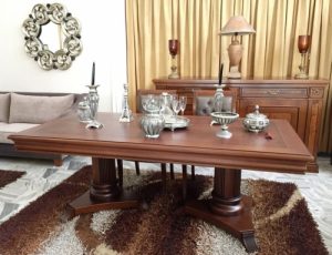 ΚΛΑΣΙΚΕΣ ΤΡΑΠΕΖΑΡΙΕΣ-ΚΛΑΣΙΚΑ ΕΠΙΠΛΑ ΑΡΖΟΥΜΑΝΙΔΗΣ