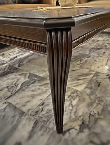 Το κλασικό τραπέζι σαλονιού SYLVER αποτελεί ένα διαχρονικό κόσμημα της συλλογής μας από κλασικά τραπεζάκια σαλονιού