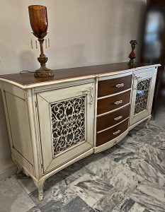 ΚΛΑΣΙΚΟΣ ΜΠΟΥΦΕΣ GIORGIO-ΚΛΑΣΙΚΑ ΕΠΙΠΛΑ ΑΡΖΟΥΜΑΝΙΔΗΣ-8fef5