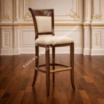 Κλασικό σκαμπό ART 0167B με καφέ καμπύλη πλάτη και ανοιχτόχρωμο επενδυμένο κάθισμα