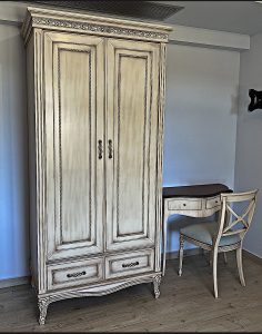 Κλασική Ντουλάπα Ν14-Κλασικά Επιπλα Αρζουμανίδης