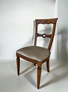 Κλασικές καρέκλες | Κλασικά Έπιπλα Αρζουμανίδης