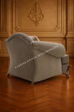 Κλασική πολυθρόνα 9904P, λοξή πίσω όψη με γκριμπεζ επένδυση