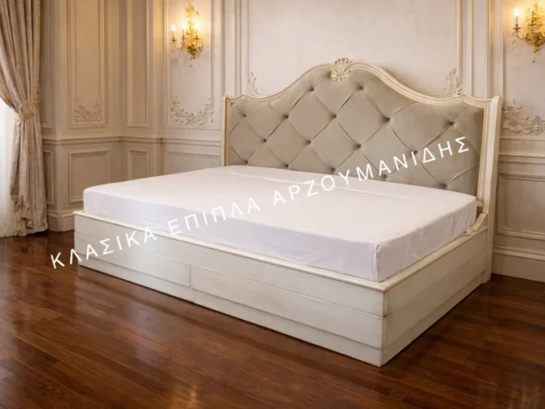 Κλασικό Κρεβάτι Lorenzo με ανοιχτόχρωμη βάση, ψηλό καπιτονέ κεφαλάρι και καμπύλη κορυφή.