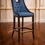 Κλασικό σκαμπό ART. 0463B με μπλε καπιτονέ πλάτη και μικρό άνοιγμα στο επάνω μέρος